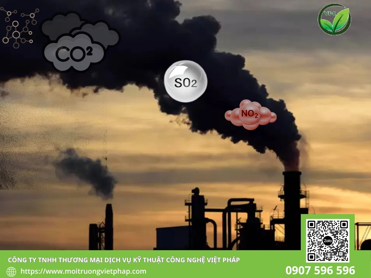 Thành phần ô nhiễm trong khí thải lò hơi đốt than gồm bụi, SO2, NOx và CO.