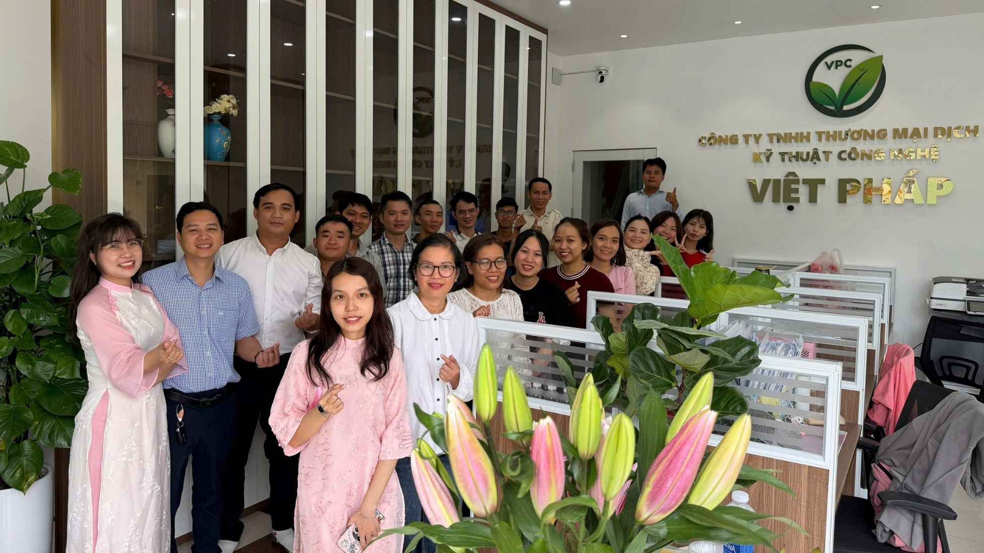 Liên hệ Việt Pháp tư vấn quản lý chất thải rắn